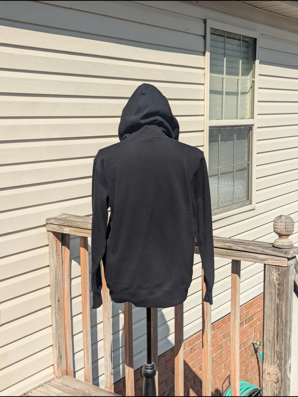 Black Ariat Hoodie - Picture 4 of 6